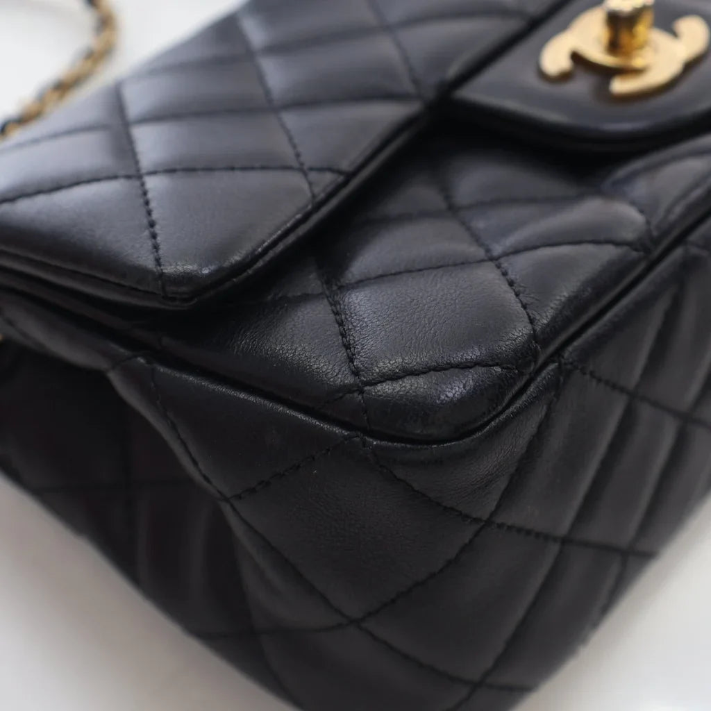 Classic Quilted Chain Shoulder Bag
